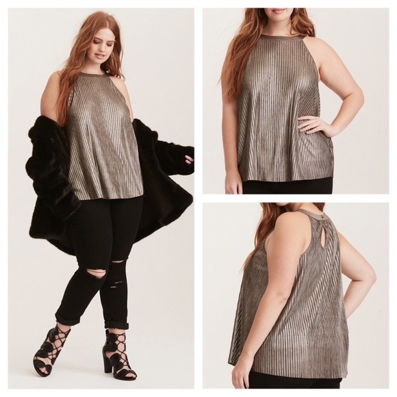 torrid Tops - Torrid NWOT gold dressy tank, accordian pleats, 4X
